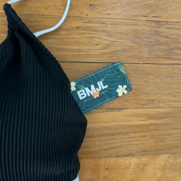 Black and White Sporty Bikini Swim Set - Picture 7 of 9